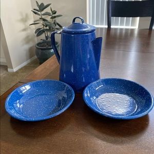 Vntg 10”Blue & White Speckled Enamelware Coffee Pot w/Lid & 2 Dishes 7.5” ea